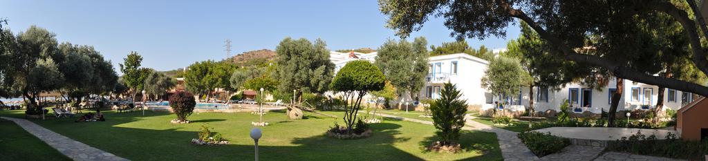 Club Mackerel Holiday Village Foça Exteriör bild