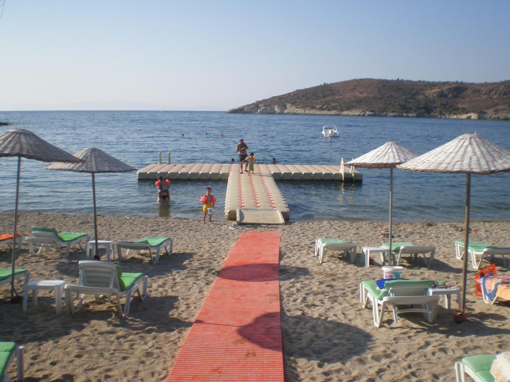 Club Mackerel Holiday Village Foça Exteriör bild
