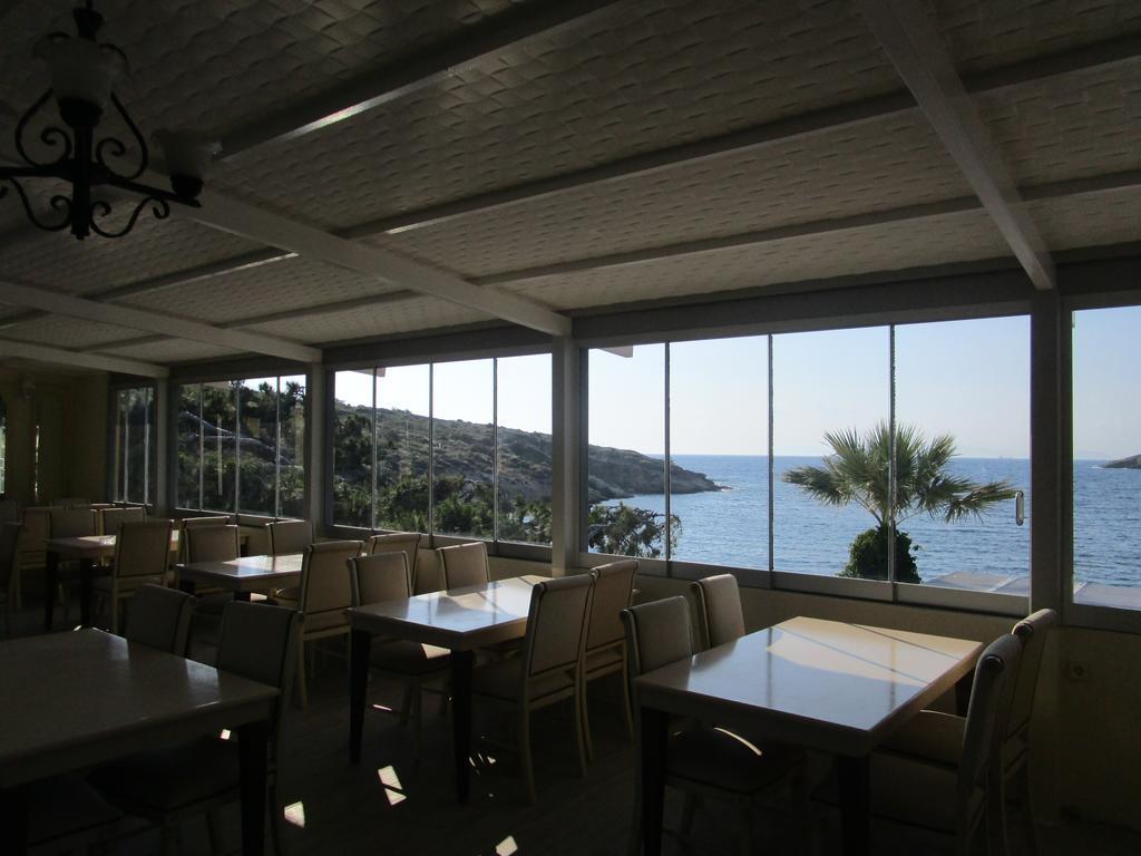 Club Mackerel Holiday Village Foça Exteriör bild