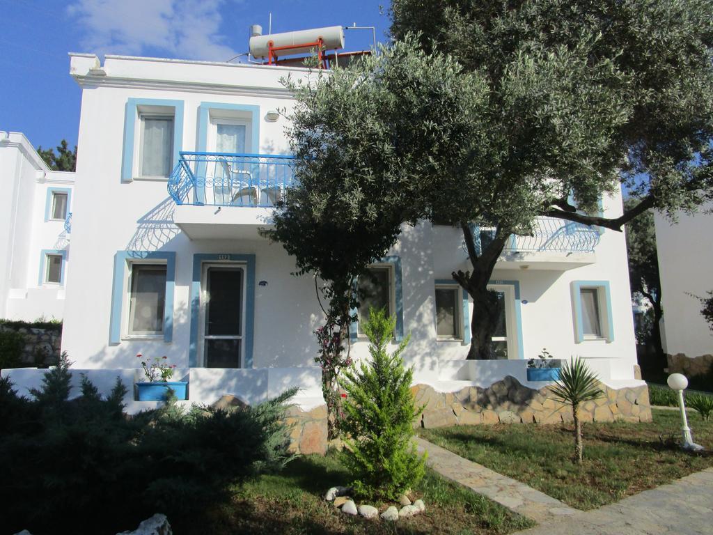 Club Mackerel Holiday Village Foça Exteriör bild