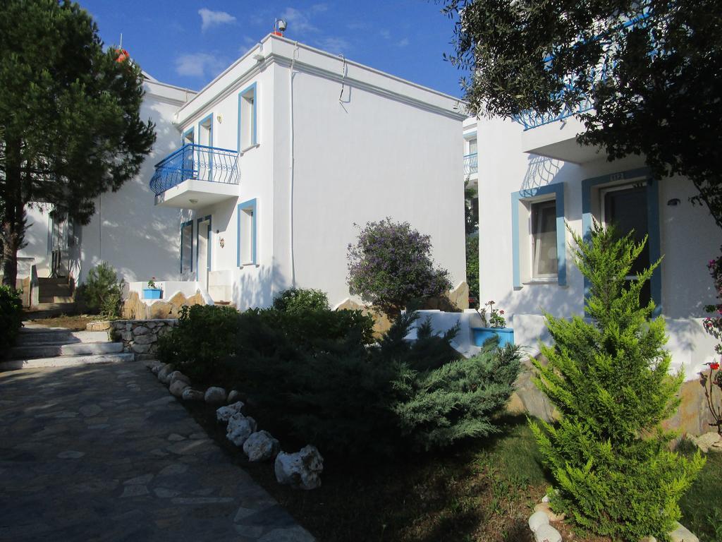 Club Mackerel Holiday Village Foça Exteriör bild