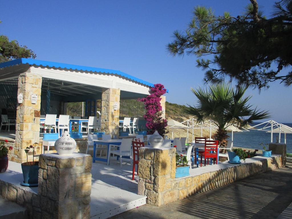 Club Mackerel Holiday Village Foça Exteriör bild