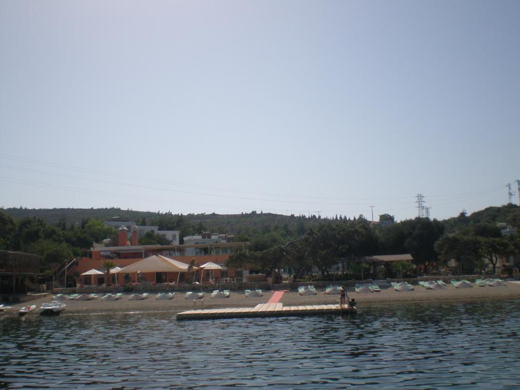 Club Mackerel Holiday Village Foça Exteriör bild