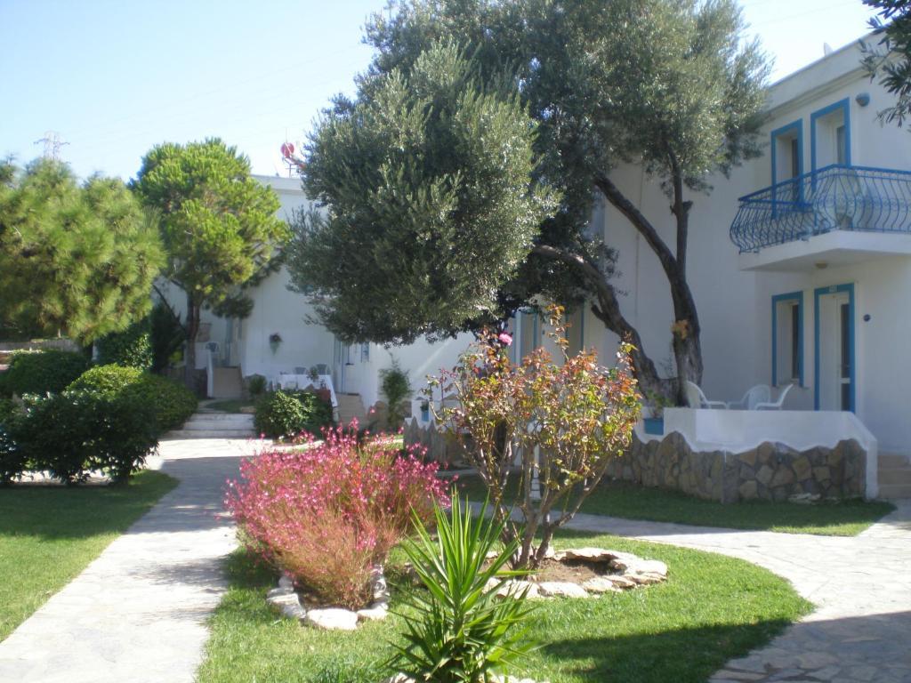 Club Mackerel Holiday Village Foça Exteriör bild