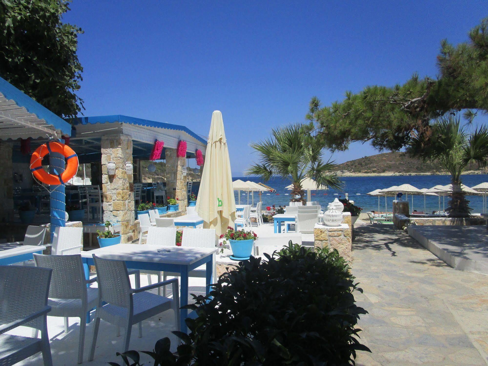 Club Mackerel Holiday Village Foça Exteriör bild